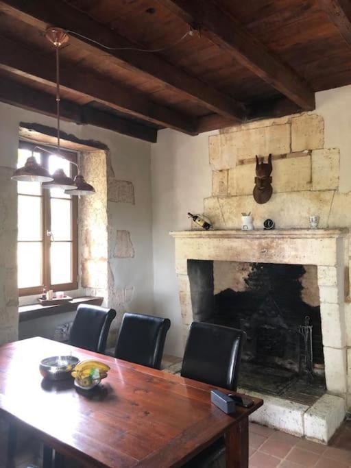 Gite De L'Edelinie Nanteuil-Auriac-de-Bourzac Exteriér fotografie