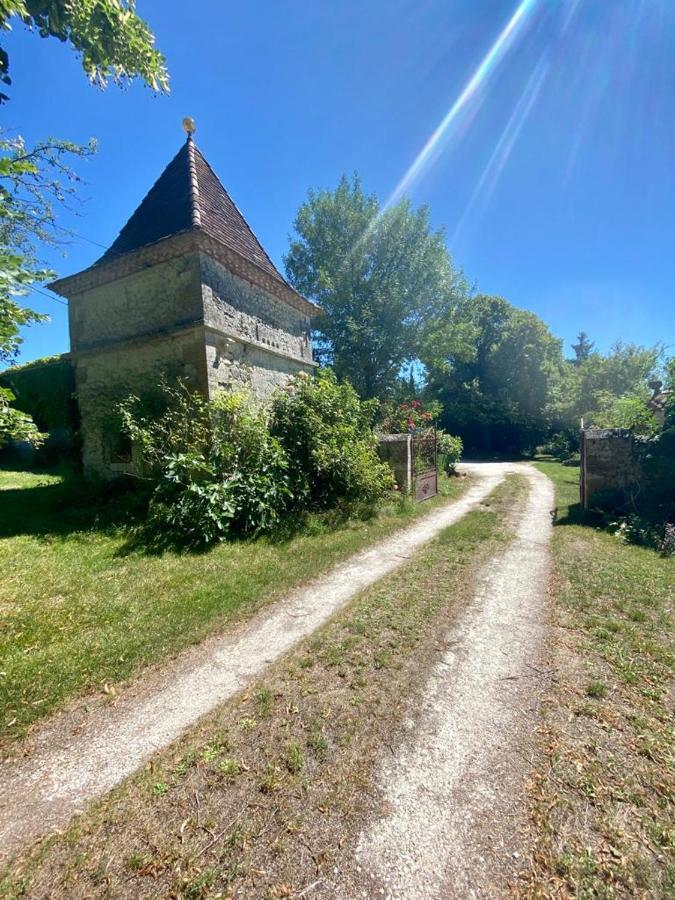 Gite De L'Edelinie Nanteuil-Auriac-de-Bourzac Exteriér fotografie